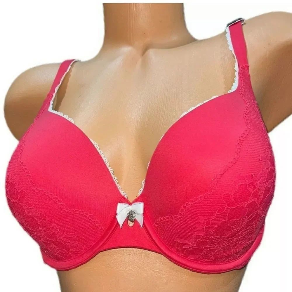 Victoria’s Secret Supersoft Body Padded Perfect Shape lace detail bra Red